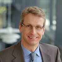 Prof.-Dr.-Dirk-Ulrich-Gilbert